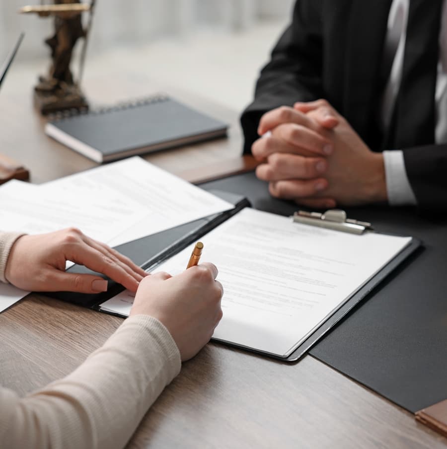  ¿Desea saber más sobre nuestros servicios legales?